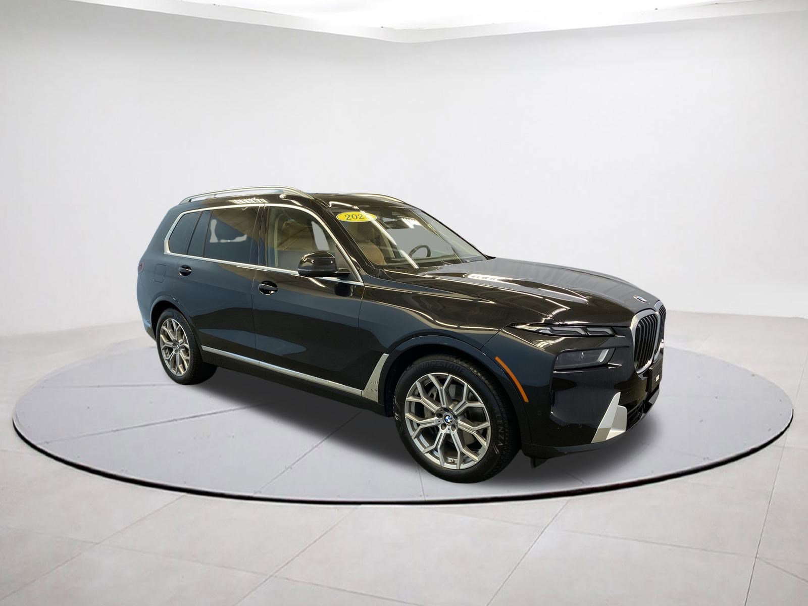 Used 2024 BMW X7 xDrive40i w/ Premium Package image 6