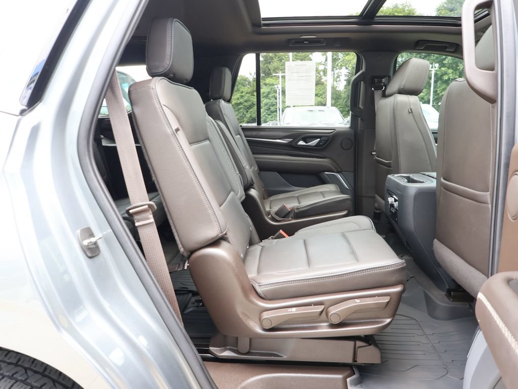 Used 2022 GMC Yukon Denali w/ Denali Premium Package AWD/4WD image 40