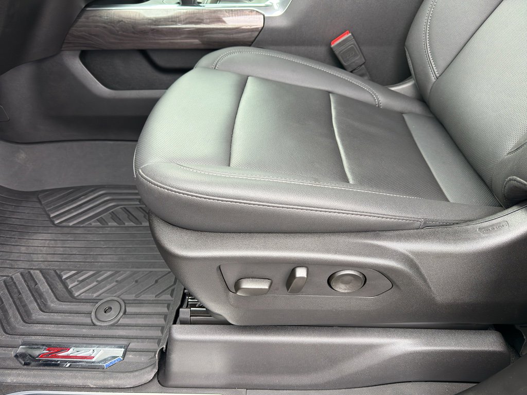 Used 2025 Chevrolet Silverado 1500 LTZ w/ Z71 Off-Road Package image 13