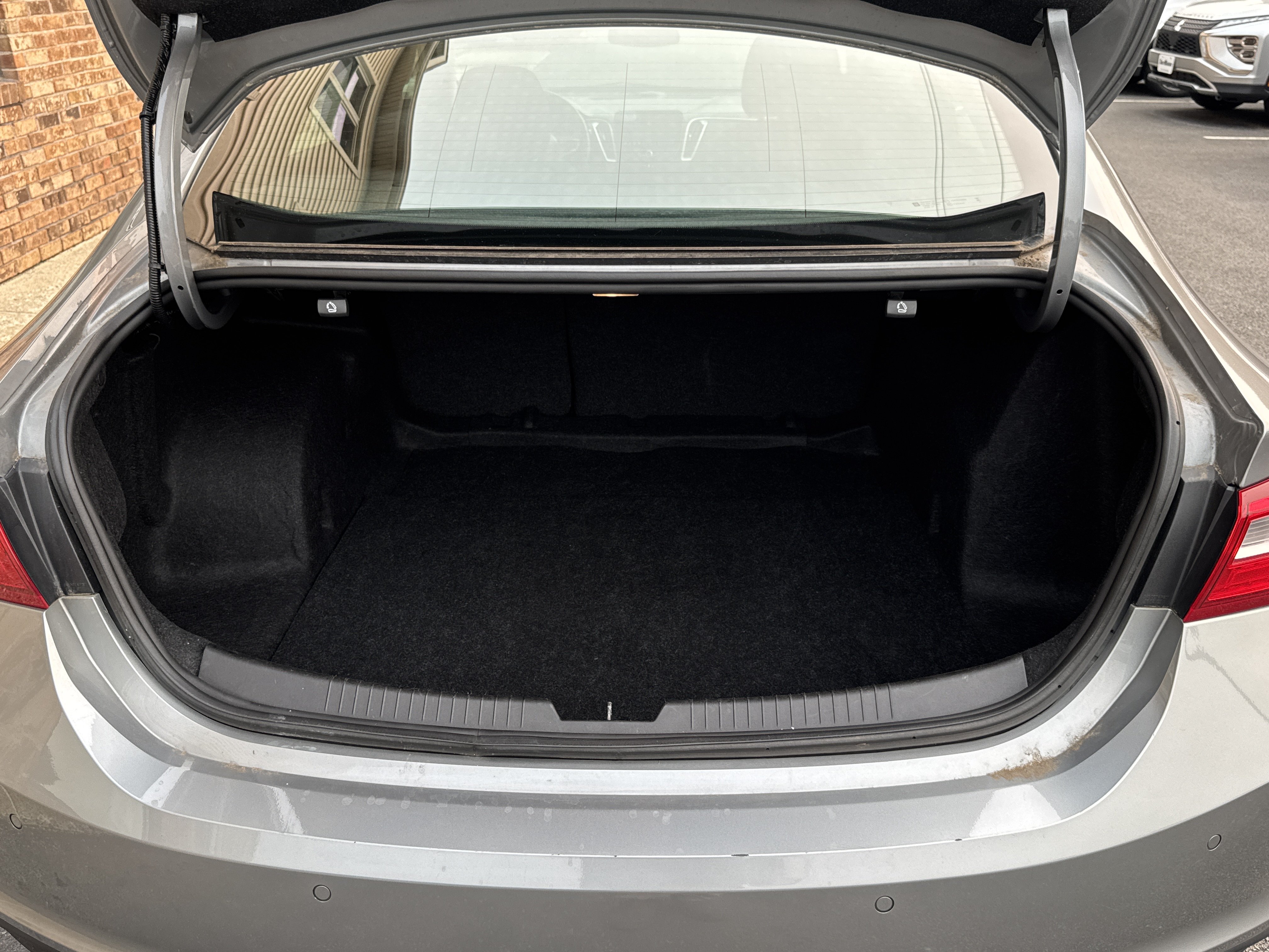 Used 2024 Chevrolet Malibu LT FWD image 10