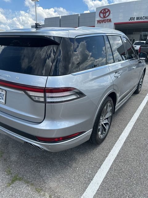 Used 2022 Lincoln Aviator Grand Touring w/ Equipment Group 301A AWD/4WD image 4