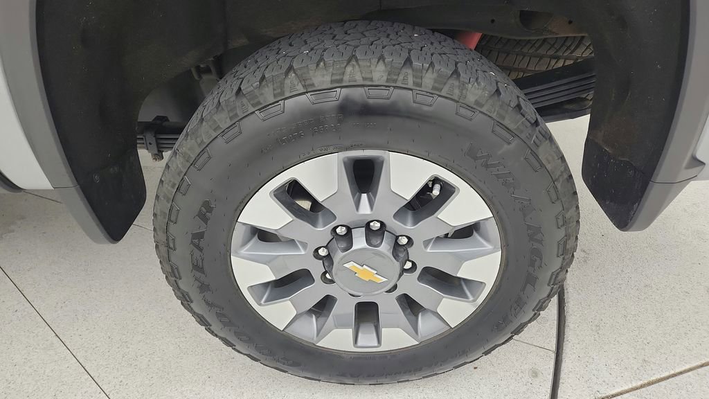 Used 2024 Chevrolet Silverado 2500 LT w/ Texas Edition AWD/4WD image 54