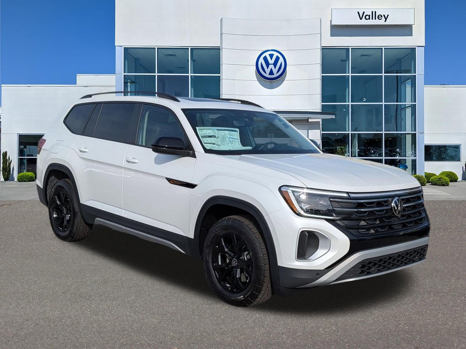 New 2026 Volkswagen Atlas Peak Edition