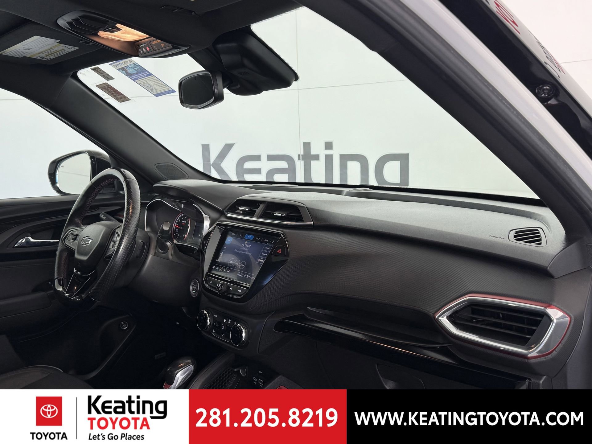 Used 2021 Chevrolet TrailBlazer RS w/ Sun and Liftgate Package image 22