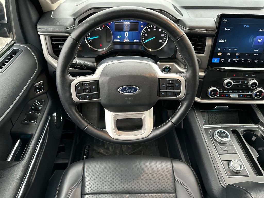 Certified 2022 Ford Expedition XLT image 13