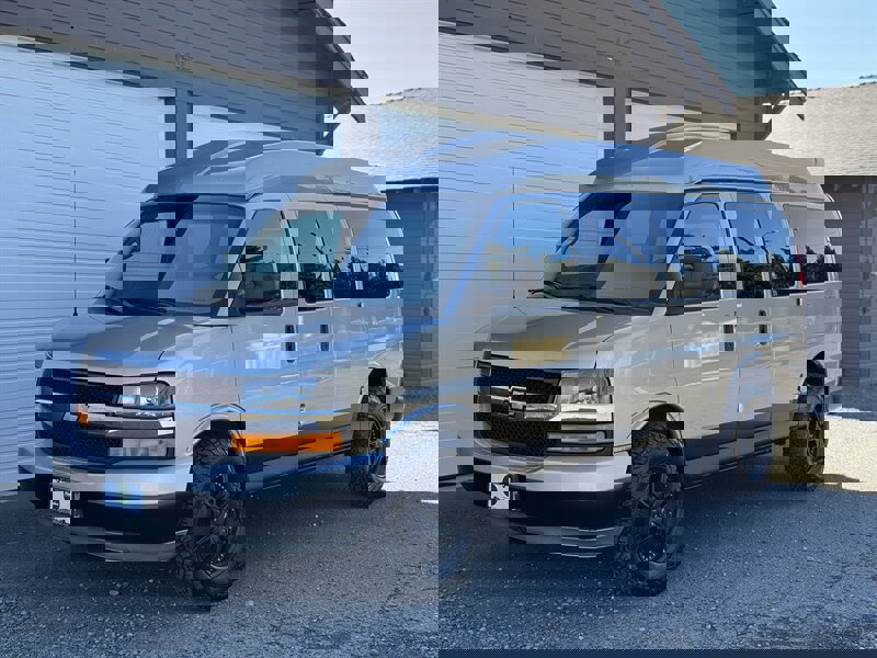 Used 2004 Chevrolet Express 1500 AWD w/ LS Preferred Equipment Group