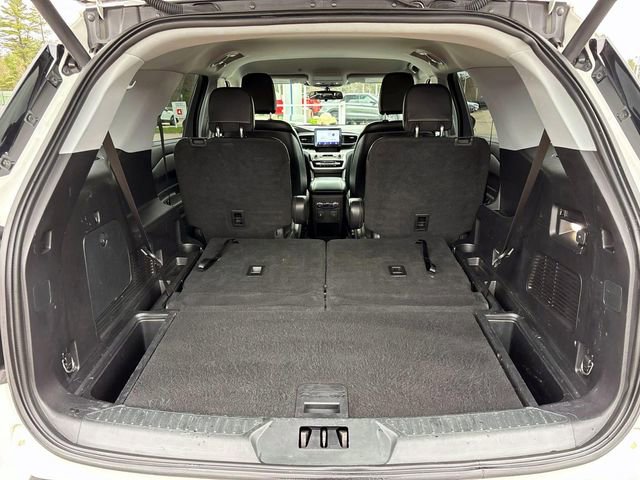 Used 2020 Ford Explorer XLT w/ Equipment Group 202A AWD/4WD image 18