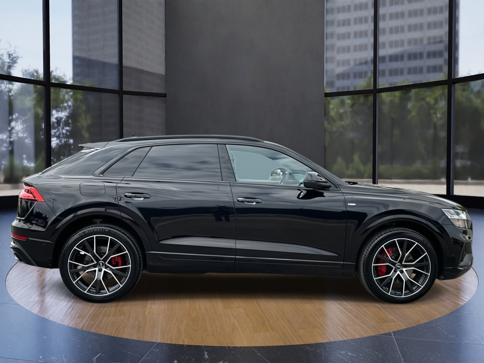 Used 2021 Audi Q8 Premium Plus w/ Premium Plus Package image 2