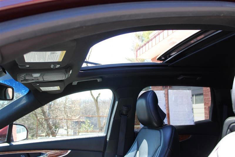 Used 2018 Lincoln MKX Reserve w/ Lincoln MKX Climate Package image 22