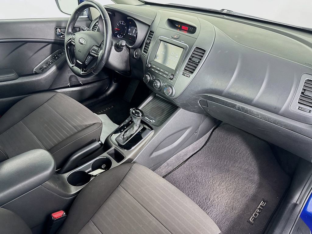 Used 2017 Kia Forte S w/ S Technology Package image 34