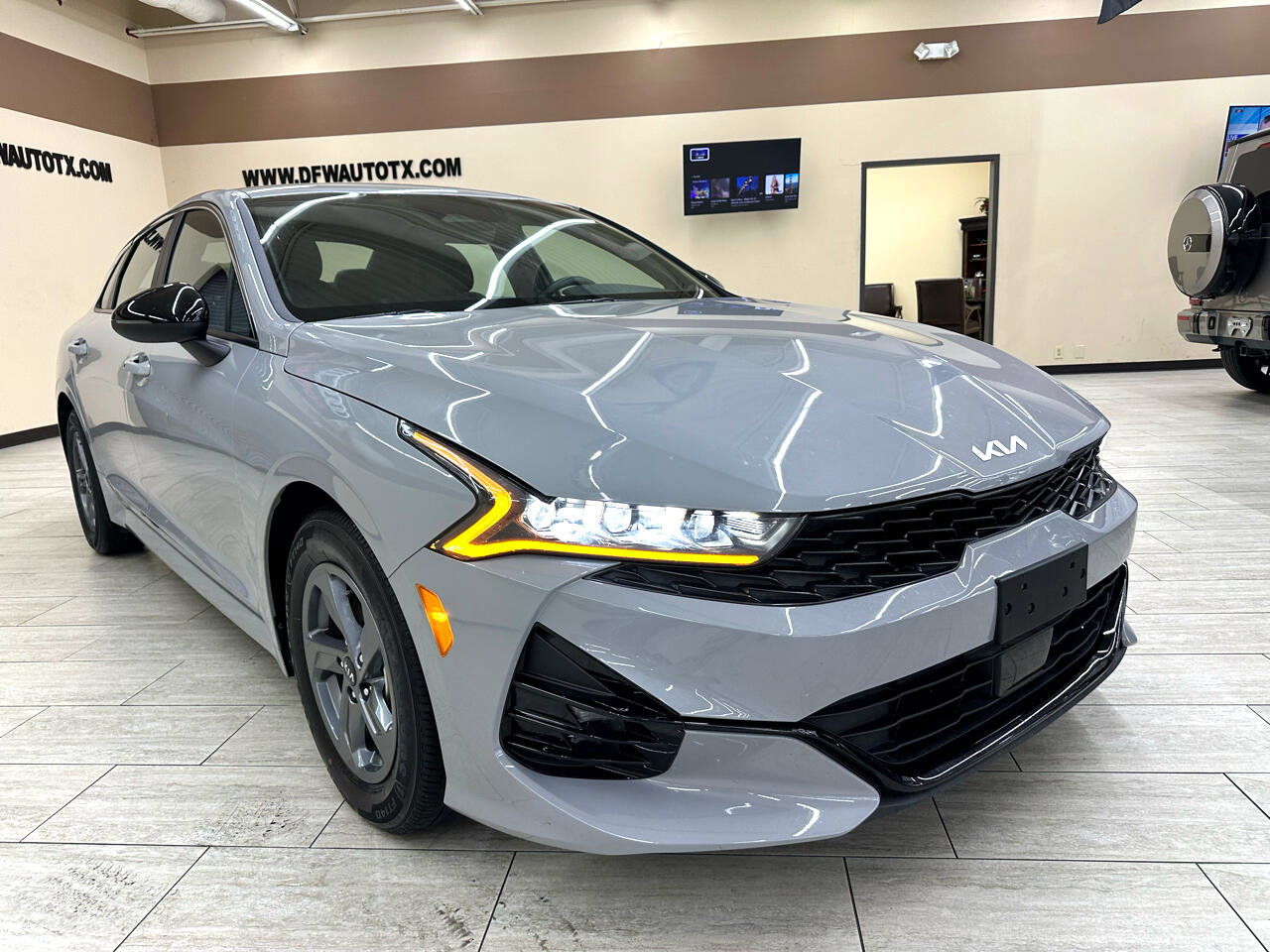 Used 2024 Kia K5 GT-Line w/ GT-Line Premium Package image 4