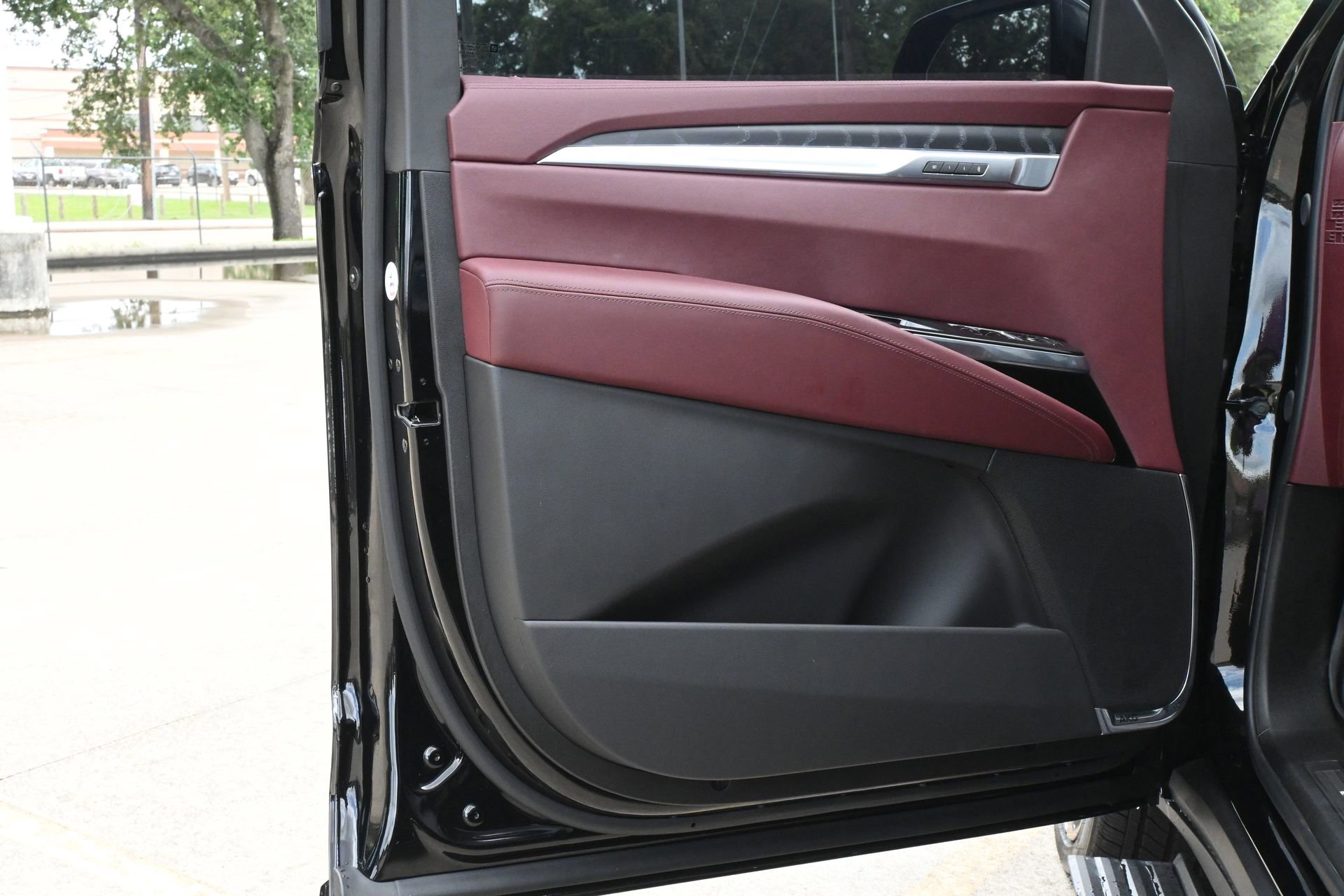 Used 2026 Cadillac Escalade Sport w/ Touring Package AWD/4WD image 19