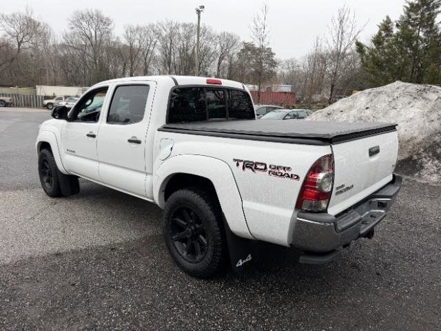 Used 2015 Toyota Tacoma 4x4 Double Cab w/ TRD Off-Road Package image 3
