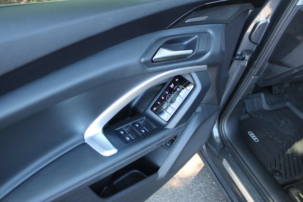 Used 2025 Audi Q5 Premium Plus w/ Premium Plus AWD/4WD image 21