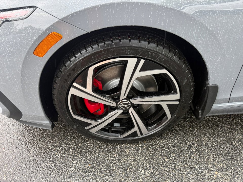 New 2026 Volkswagen GTI SE FWD image 27