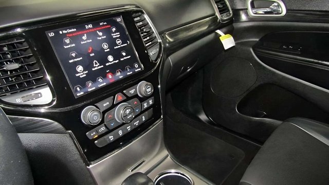 Used 2020 Jeep Grand Cherokee Altitude image 25