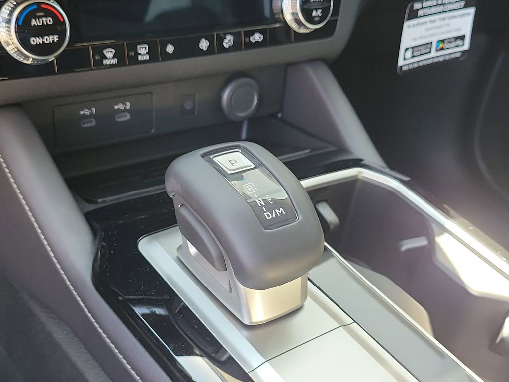 New 2025 Mitsubishi Outlander SE image 19