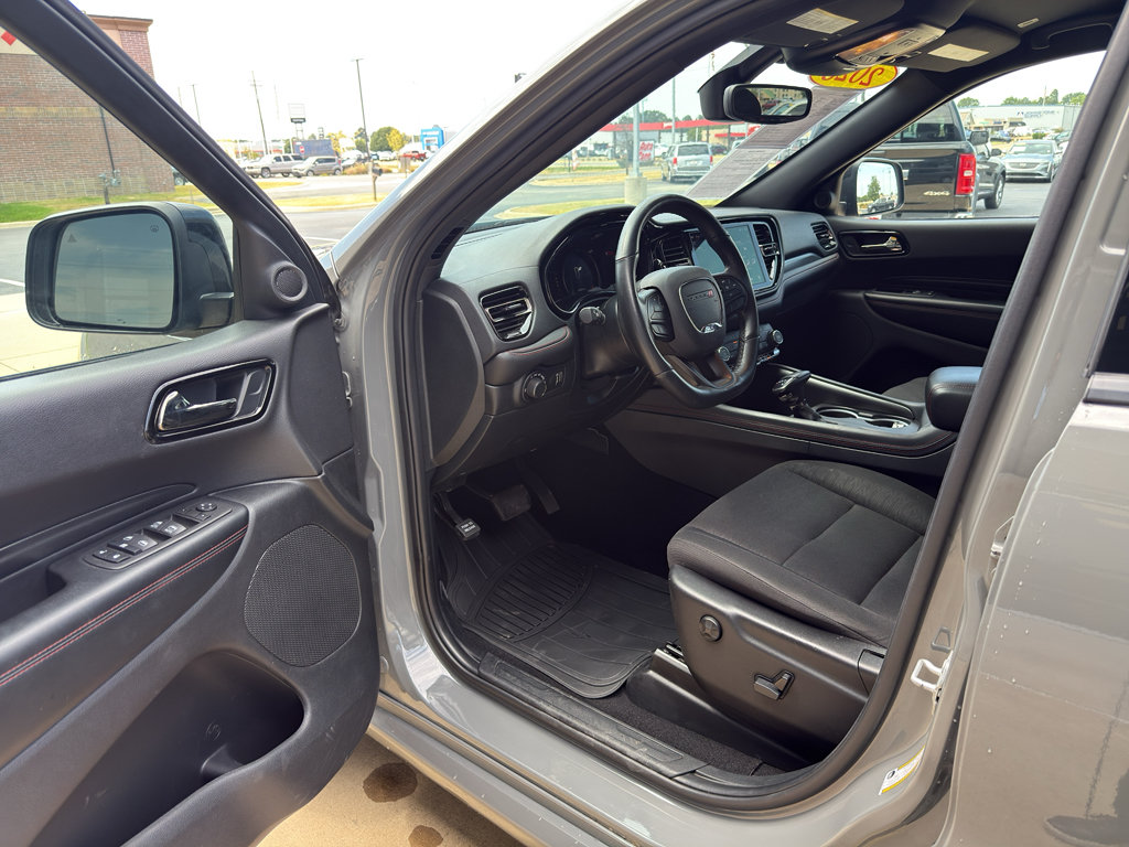 Used 2025 Dodge Durango GT AWD/4WD image 17