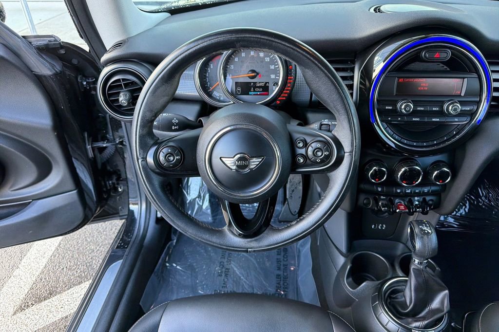 Used 2015 MINI Cooper 2-Door Hardtop image 11