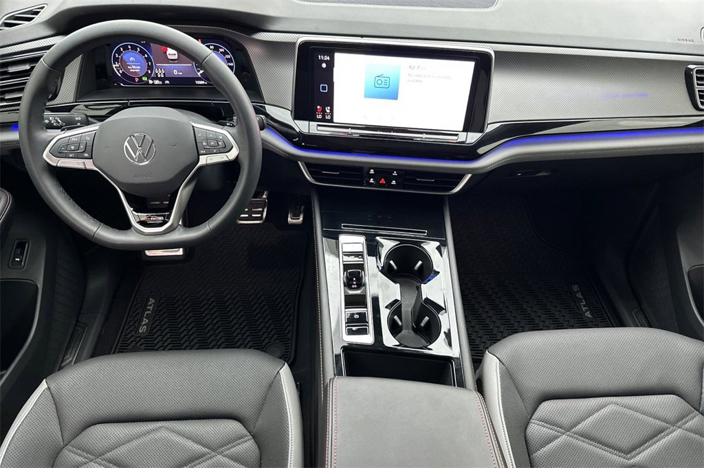 Used 2024 Volkswagen Atlas Peak Edition SE image 15