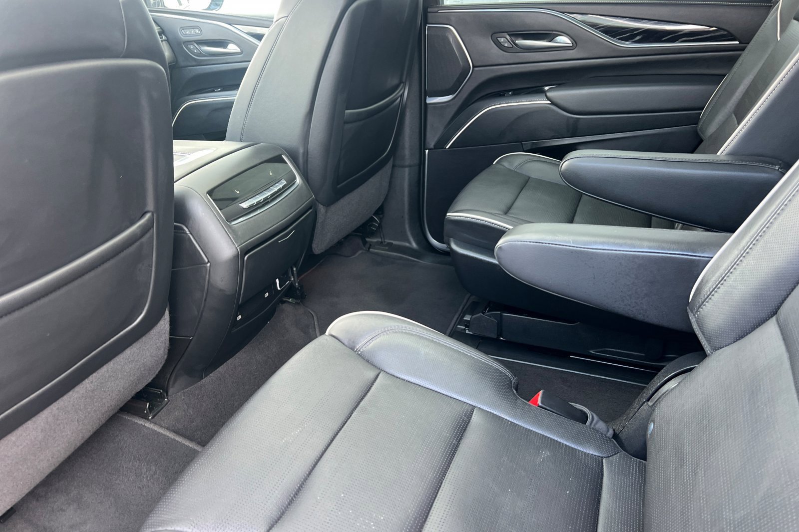 Used 2023 Cadillac Escalade Sport image 13