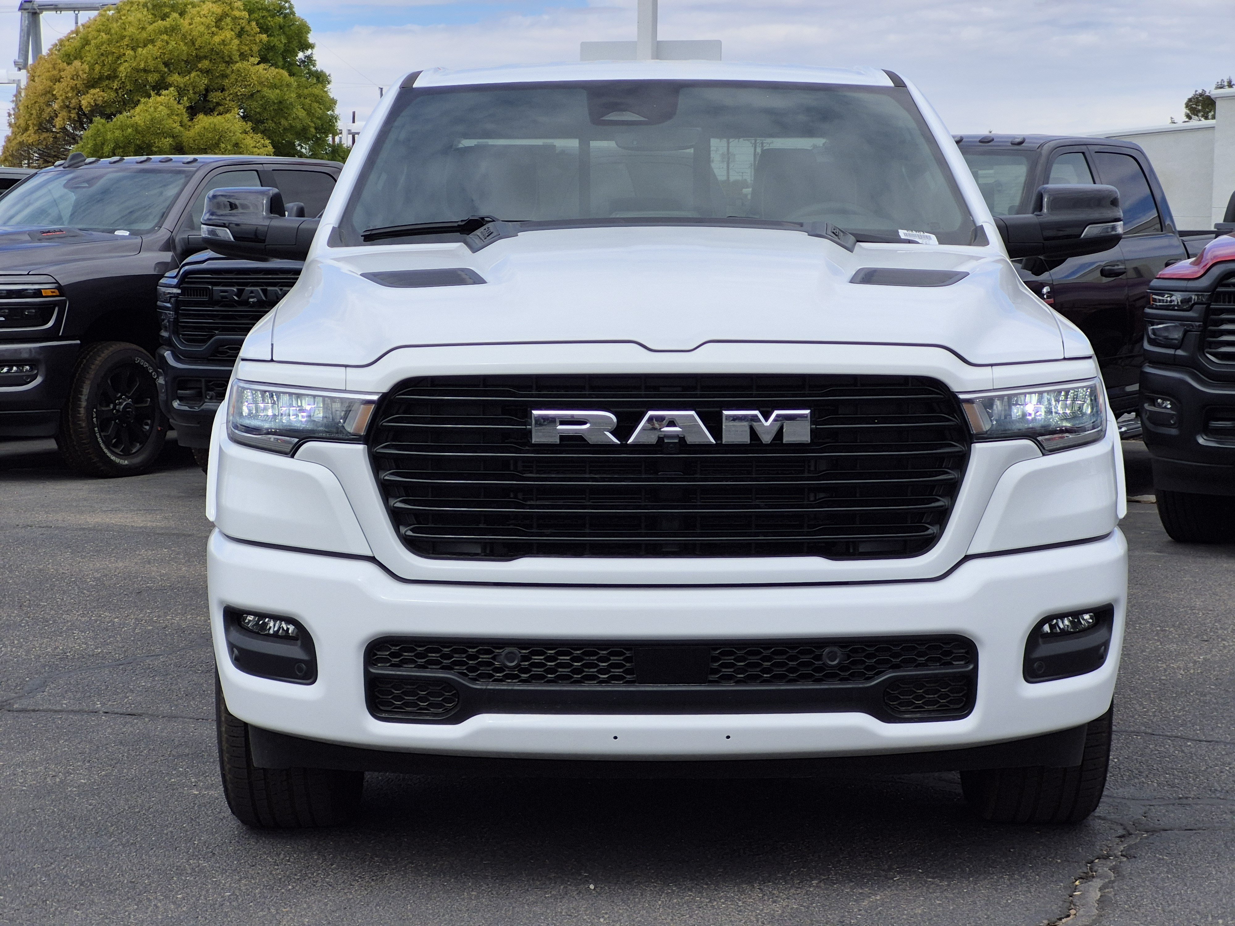 New 2026 RAM 1500 Laramie AWD/4WD image 5