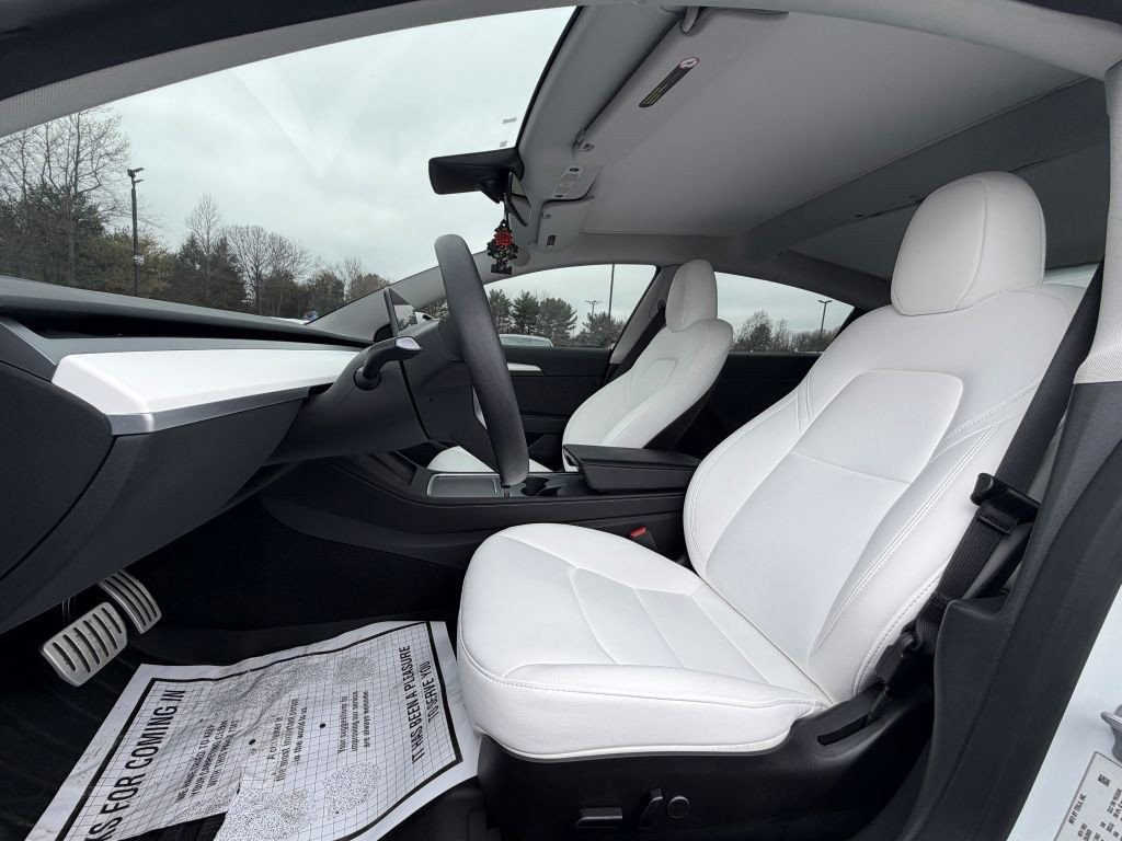 Used 2023 Tesla Model 3 Performance image 11