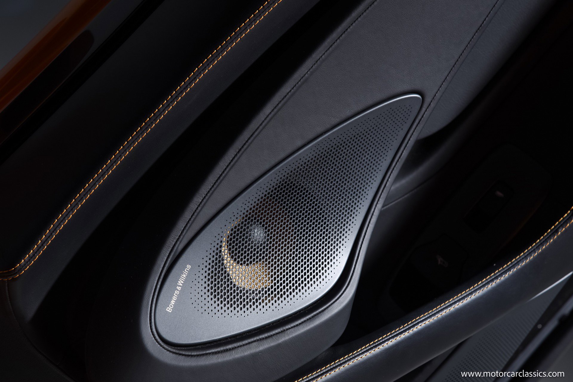 Used 2020 McLaren 570S Spider image 34