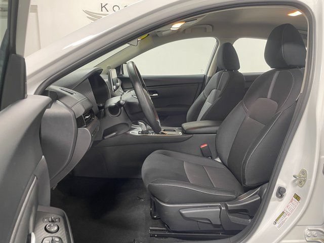 Used 2025 Nissan Sentra SV FWD image 11