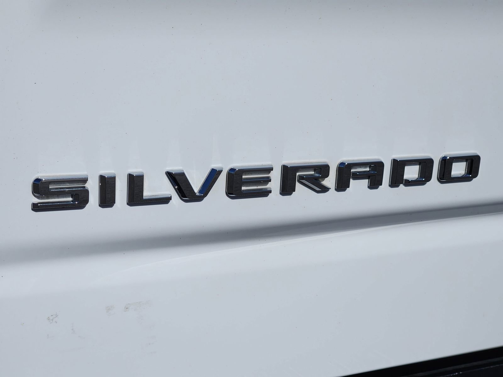 Used 2020 Chevrolet Silverado 1500 Custom w/ Custom Value Package image 12