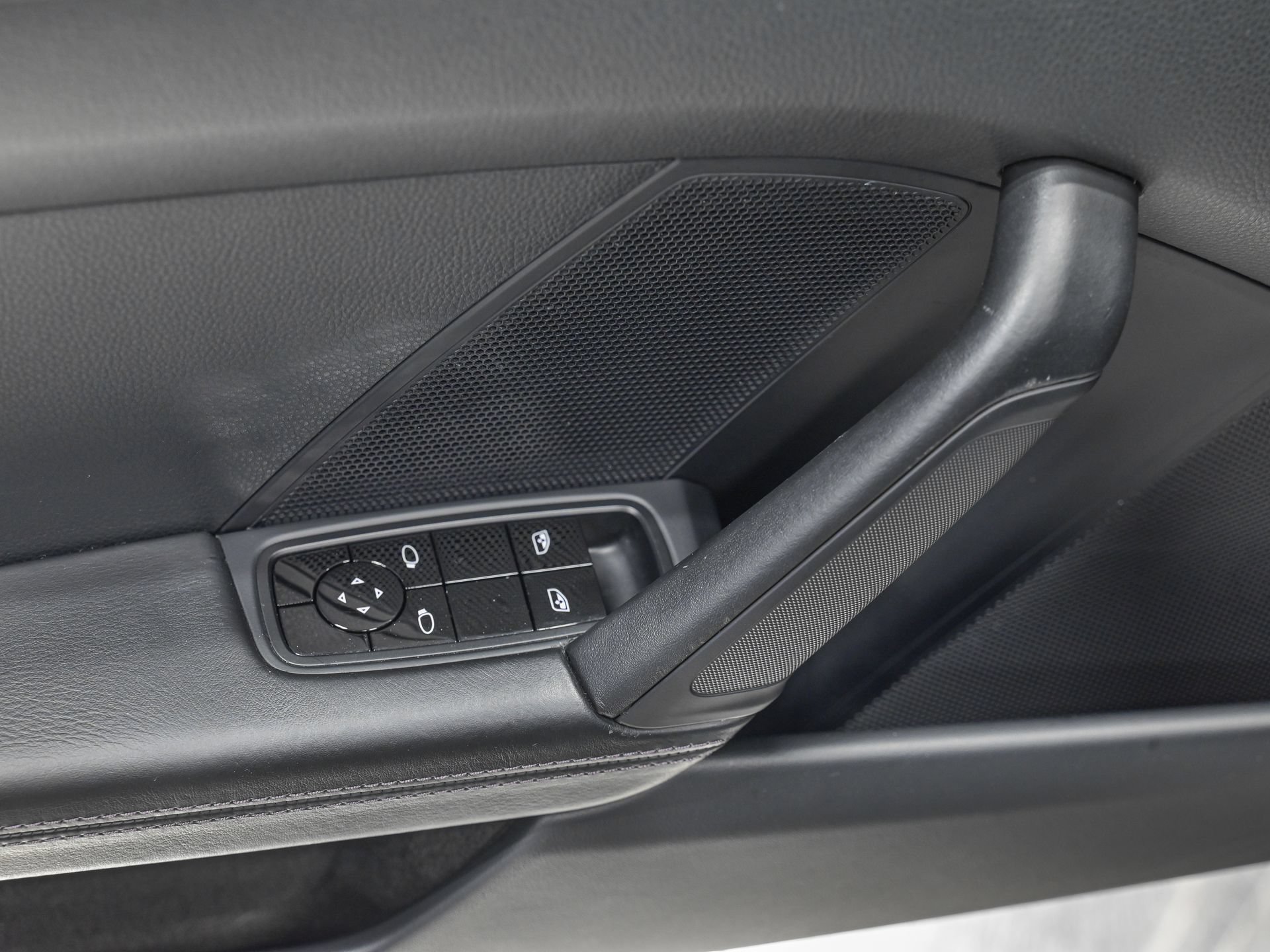Used 2020 Porsche 911 Carrera RWD image 11