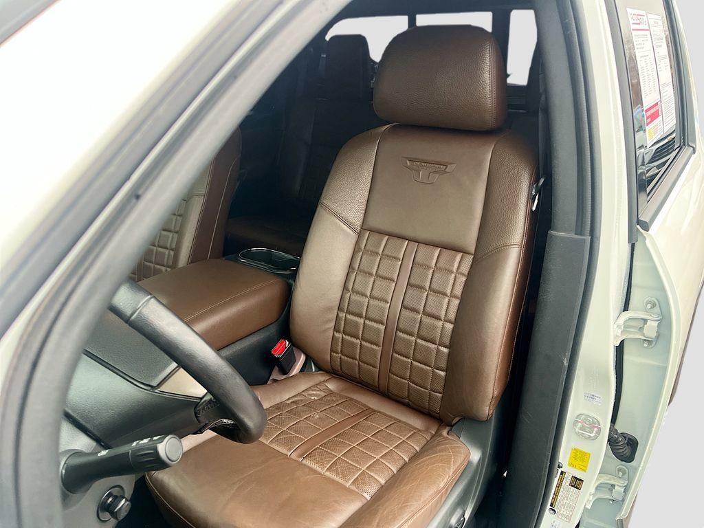 Used 2024 Nissan Titan Platinum Reserve image 20