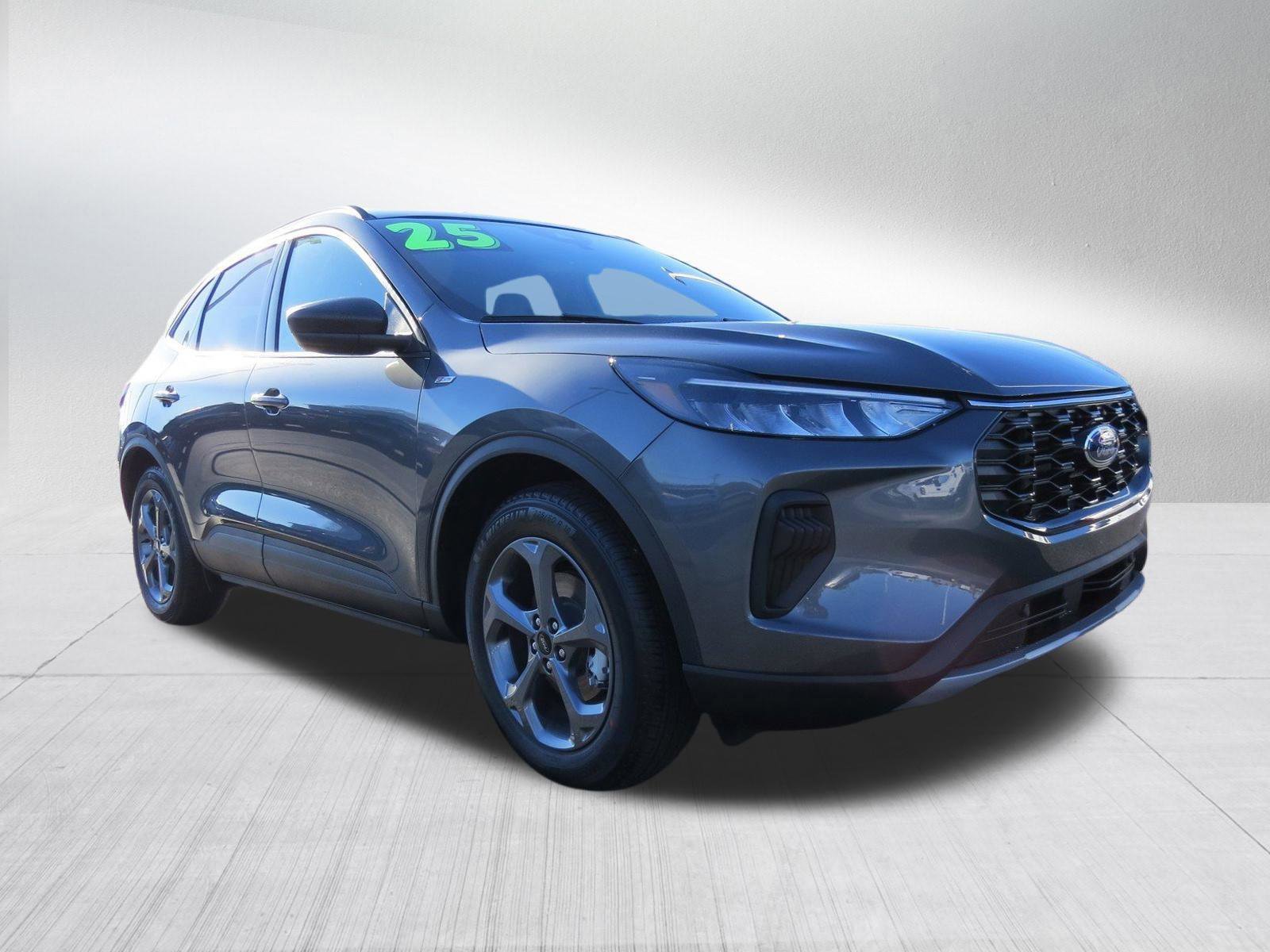 New 2025 Ford Escape ST-Line w/ Equipment Group 301A image 2