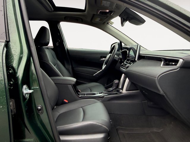 Used 2023 Toyota Corolla Cross XLE w/ Convenience Package image 16