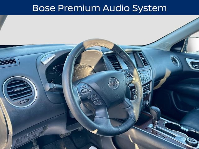 Used 2020 Nissan Pathfinder Platinum image 10