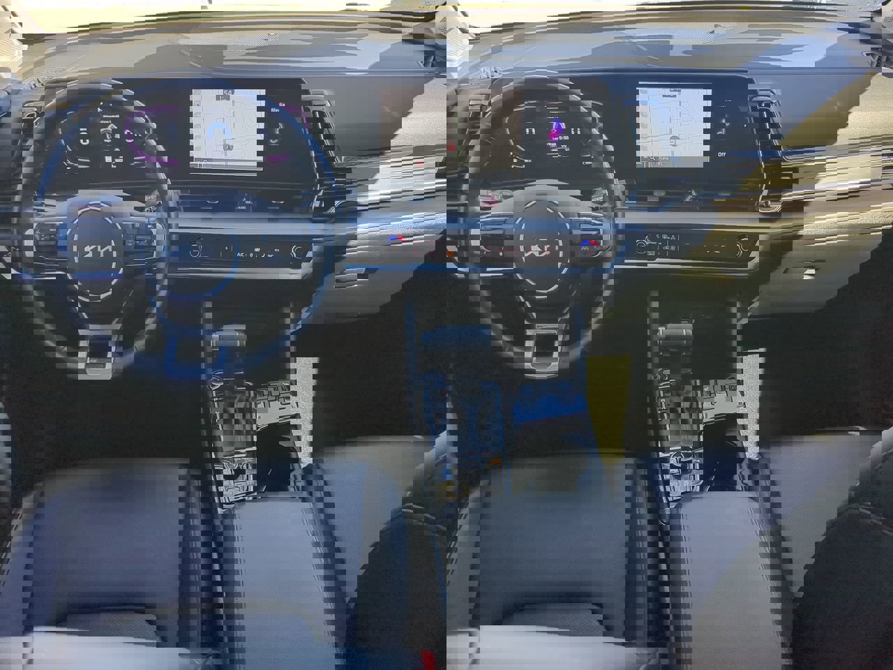 Certified 2024 Kia Sportage EX image 13