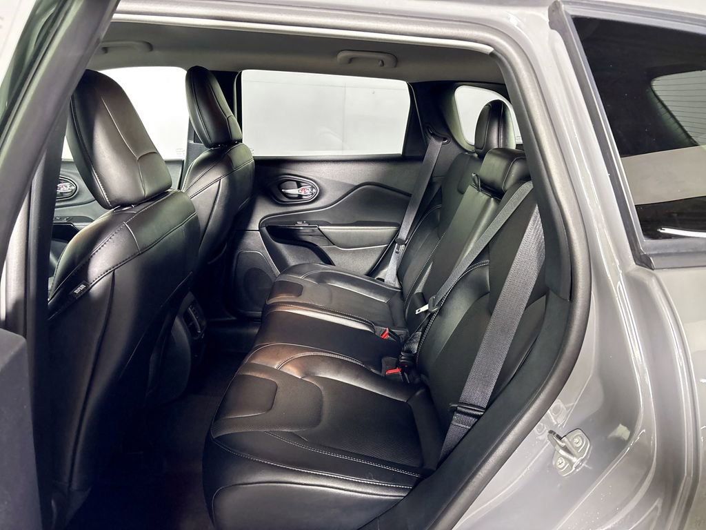 Used 2023 Jeep Cherokee Altitude Lux image 20