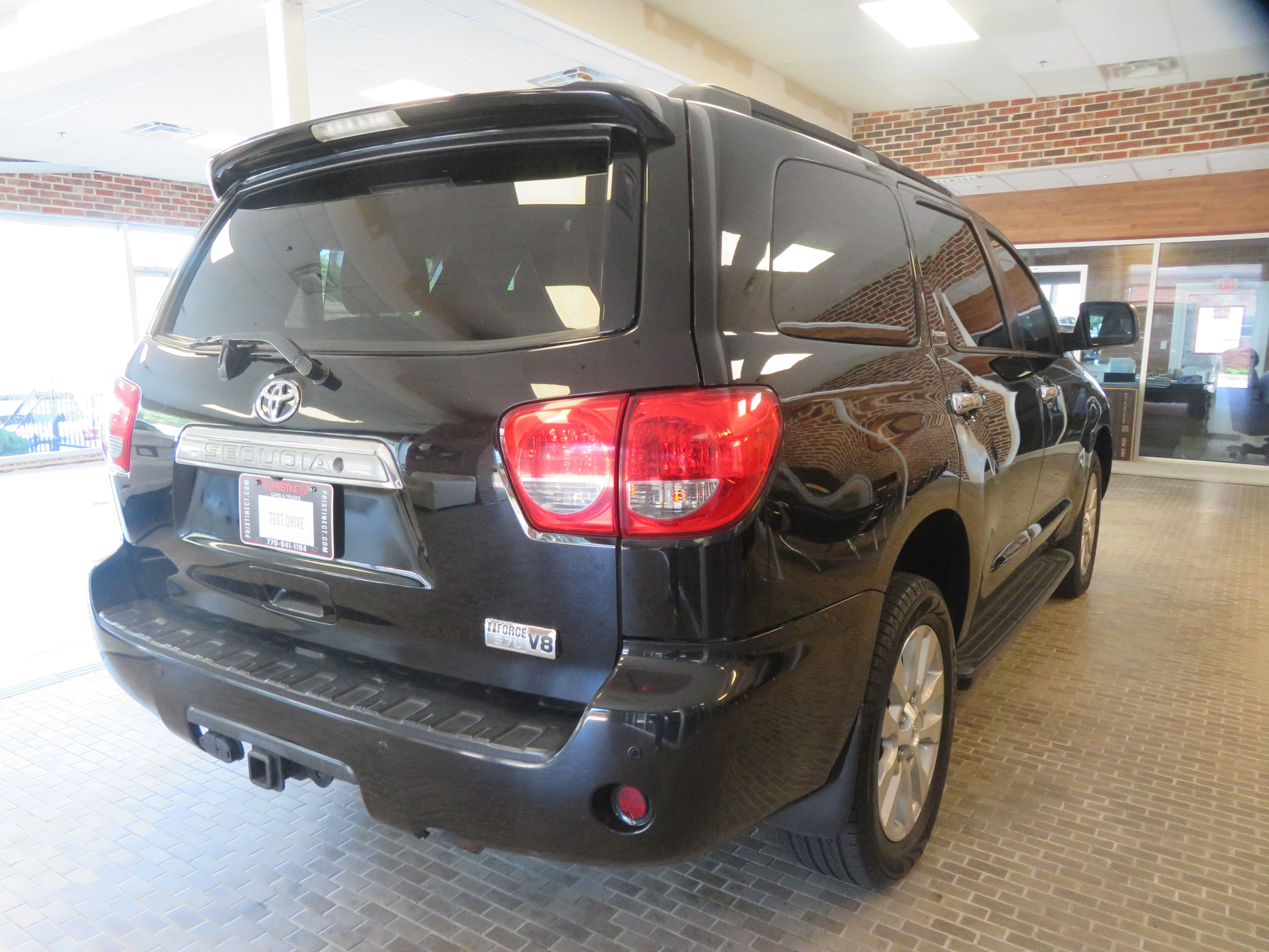 Used 2017 Toyota Sequoia Platinum RWD image 86