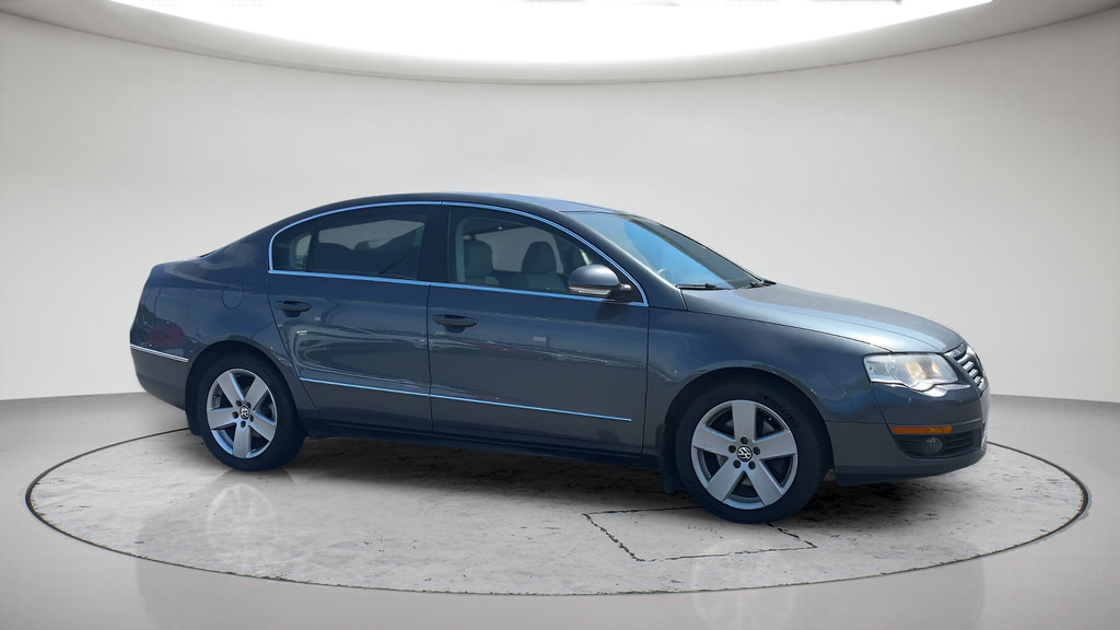 Used 2009 Volkswagen Passat Komfort FWD image 4