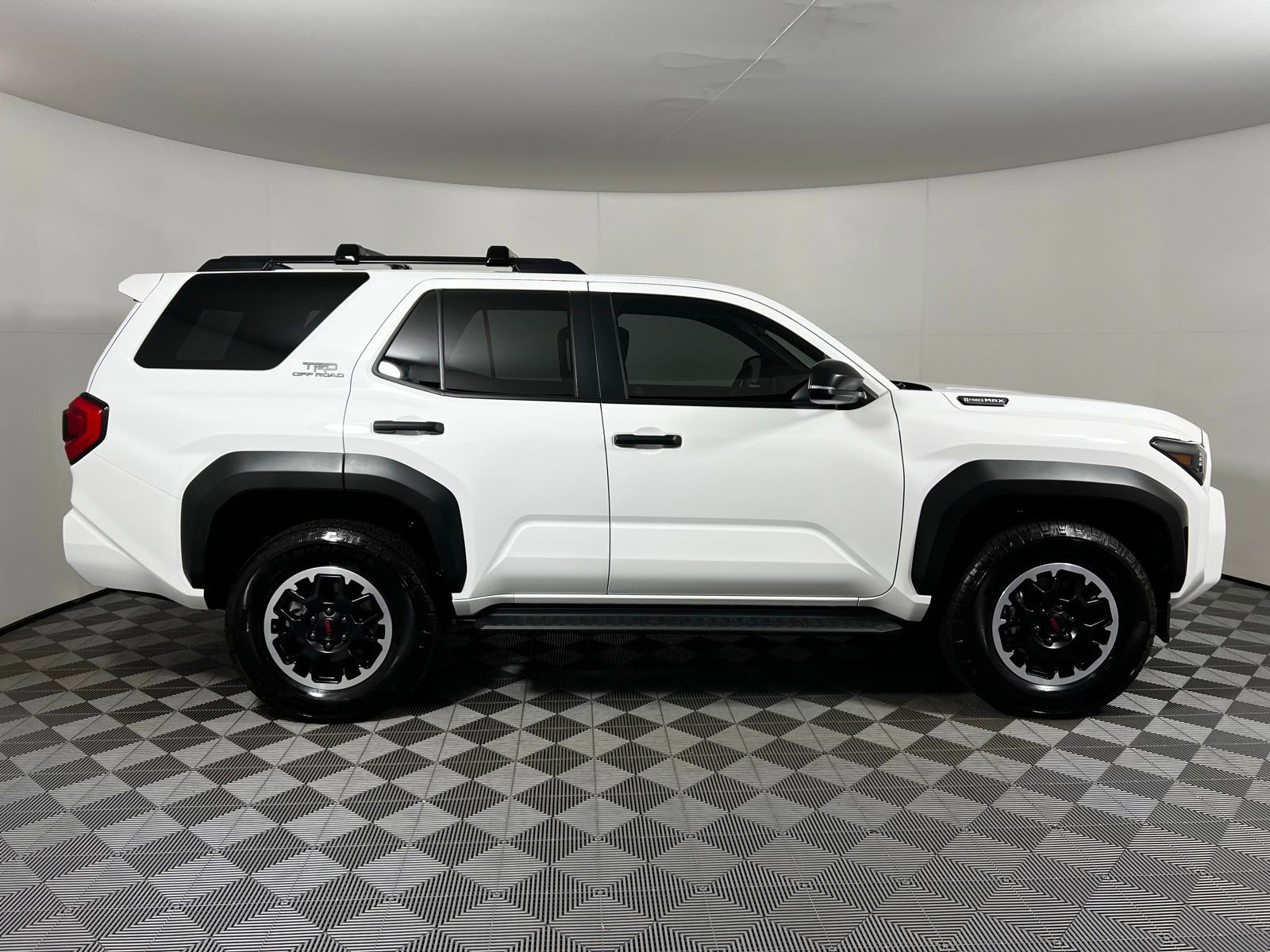 Certified 2025 Toyota 4Runner TRD Off-Road image 4