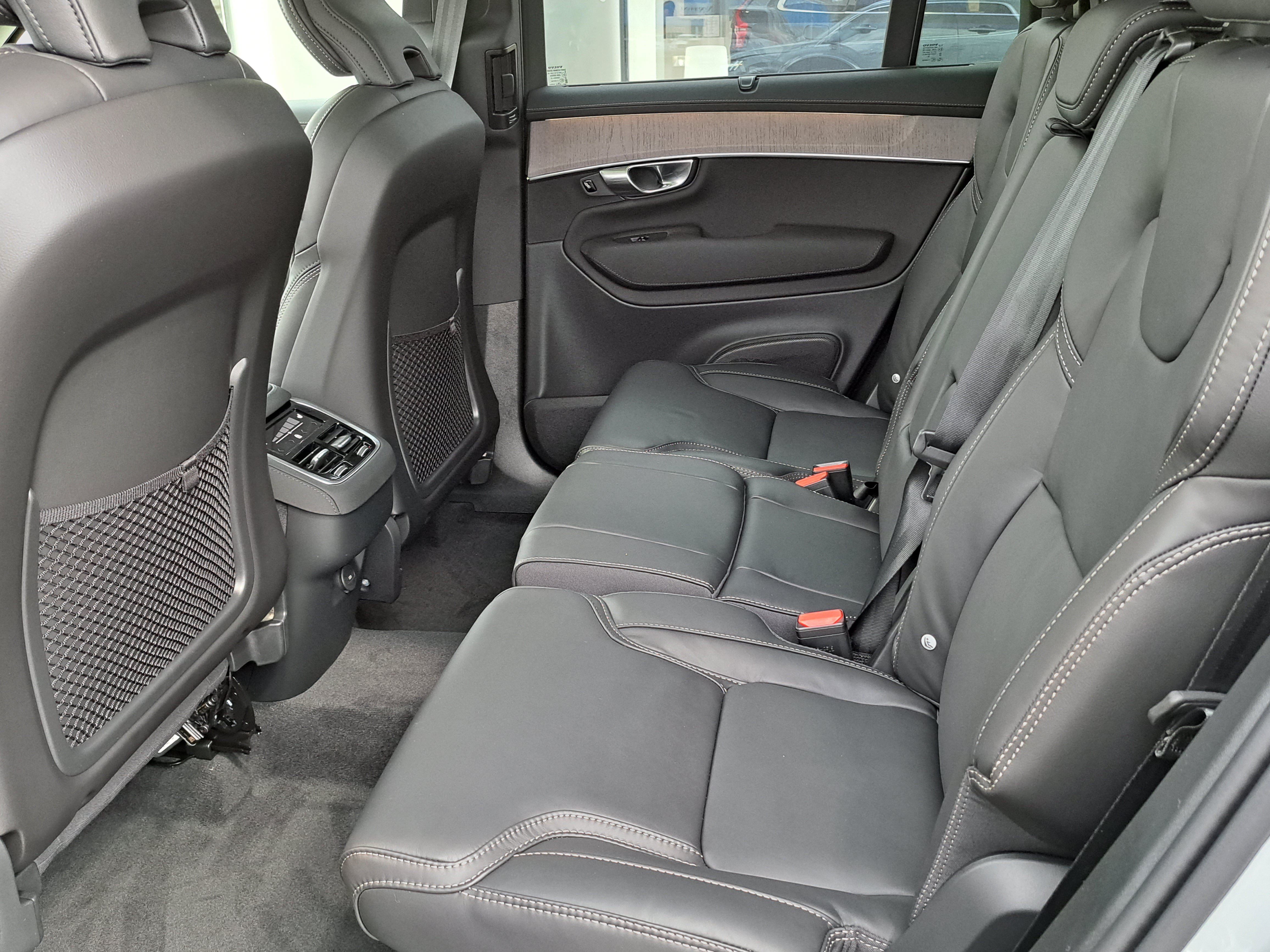 New 2026 Volvo XC90 B6 Ultra w/ Protection Package AWD/4WD image 7