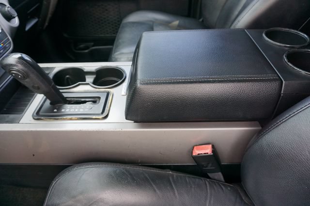 Used 2017 Ford Expedition EL XLT w/ Equipment Group 201A RWD image 28