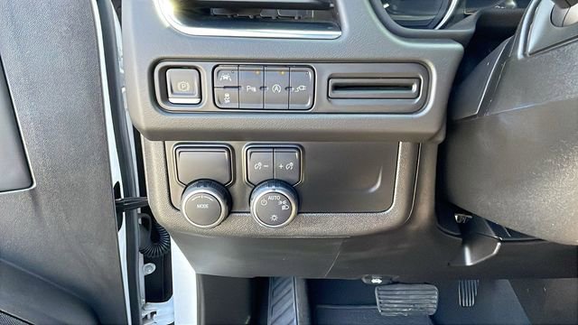 Used 2022 Chevrolet Suburban LS image 26