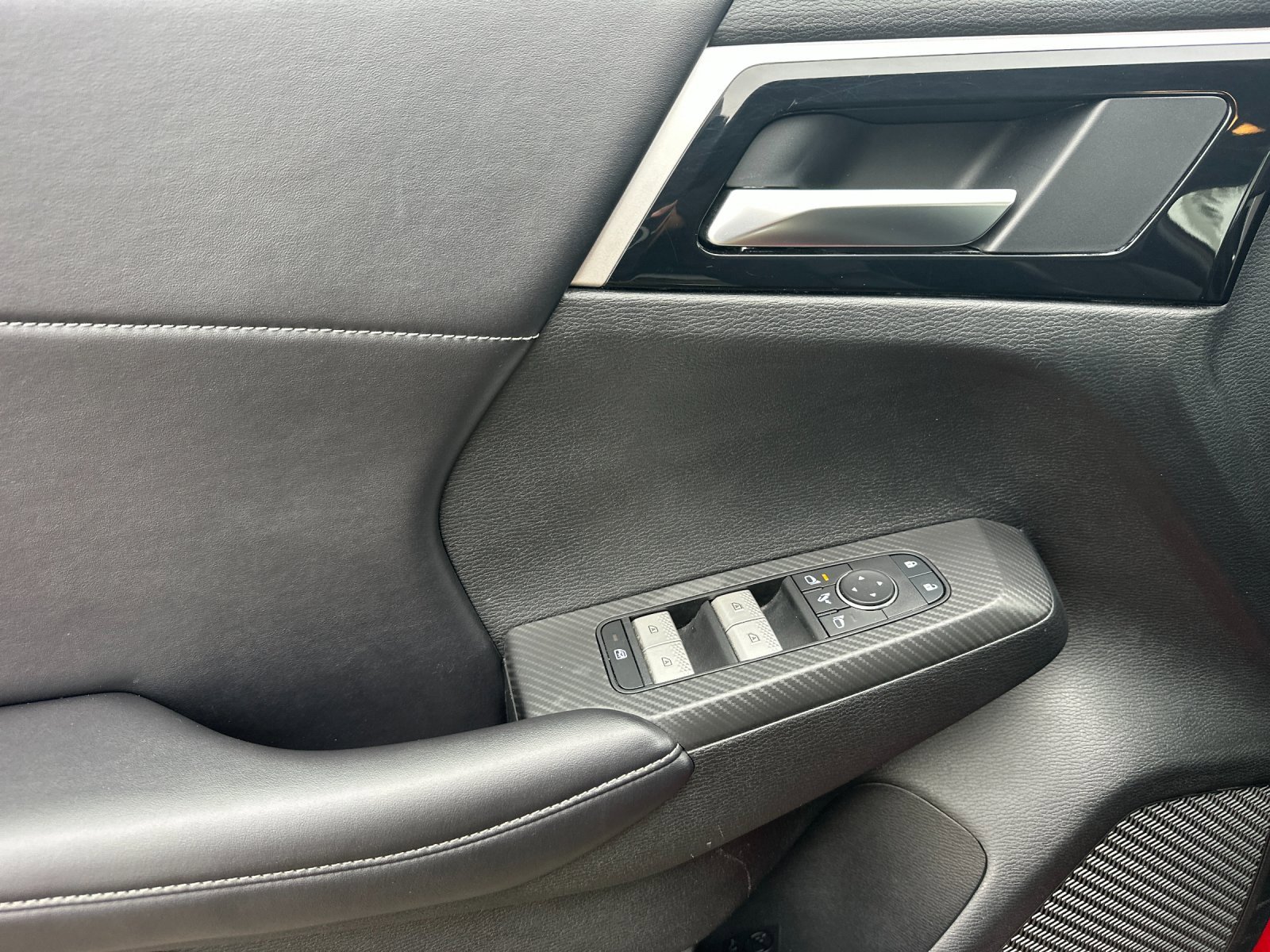 Used 2024 Mitsubishi Outlander SE Black Edition image 10