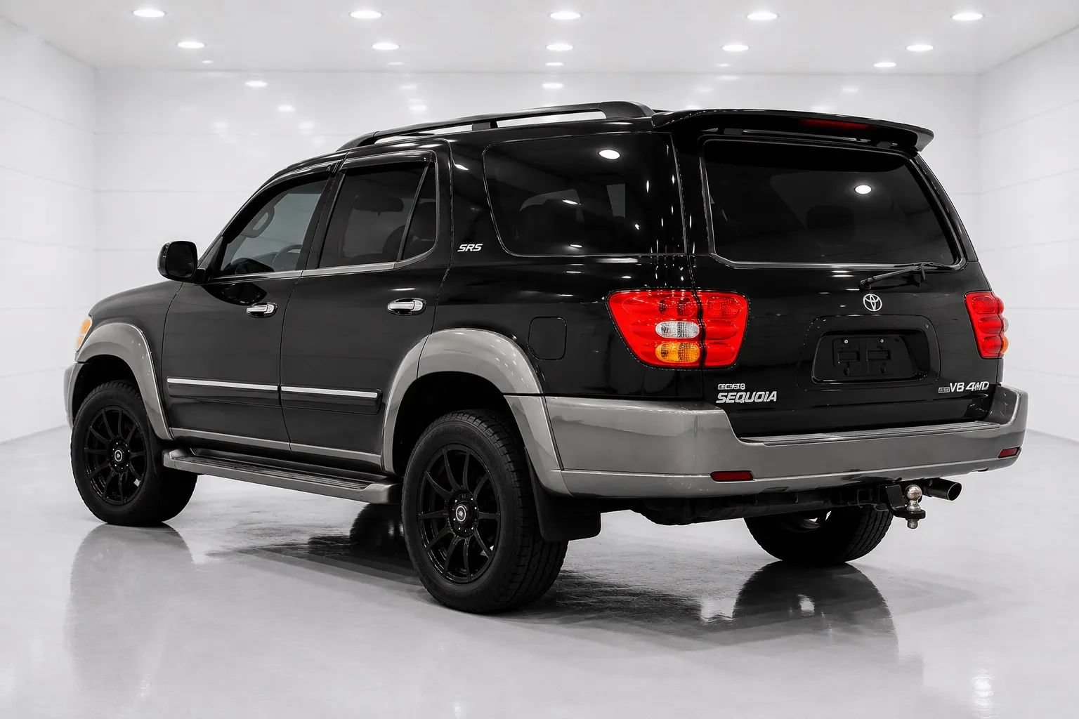Used 2004 Toyota Sequoia SR5 AWD/4WD image 3