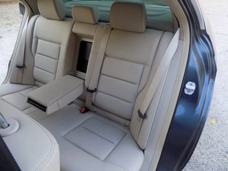 Used 2014 Mercedes-Benz E 350 Sedan image 37