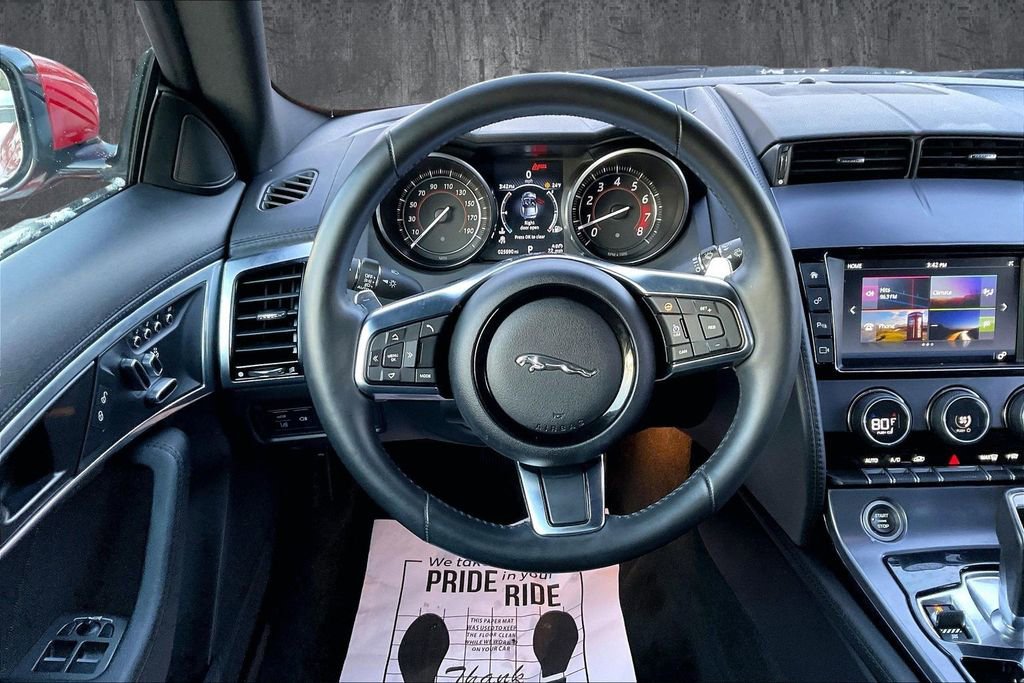 Used 2018 Jaguar F-TYPE Convertible image 7
