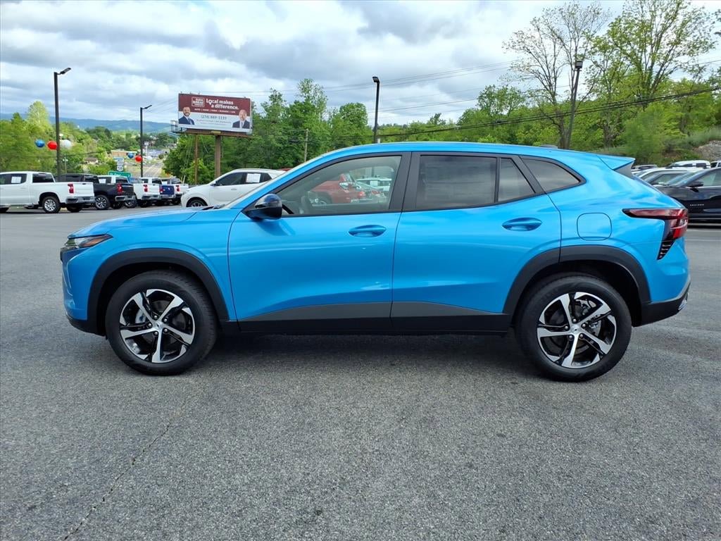 New 2026 Chevrolet Trax RS FWD image 2