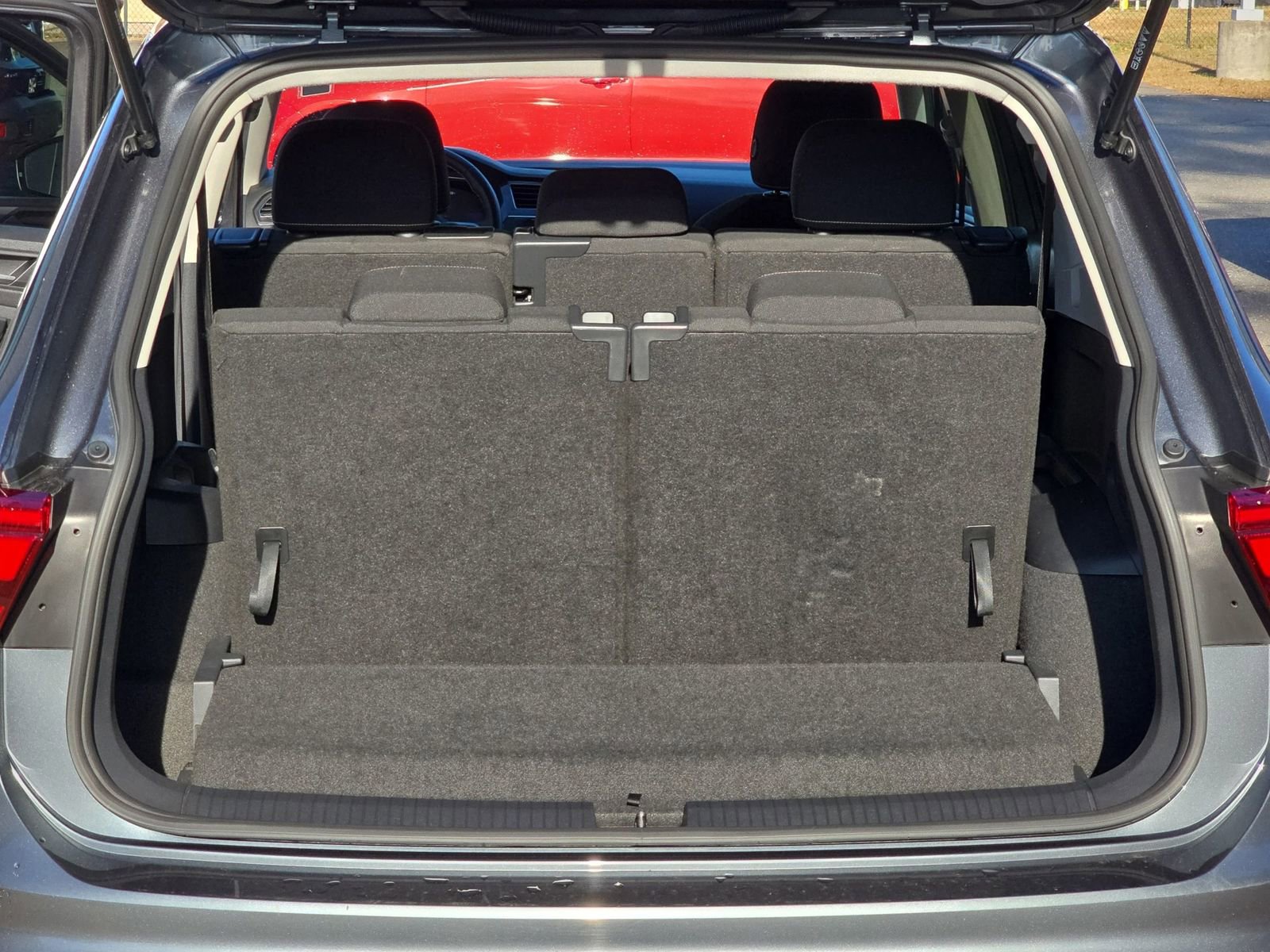 Used 2023 Volkswagen Tiguan S image 17