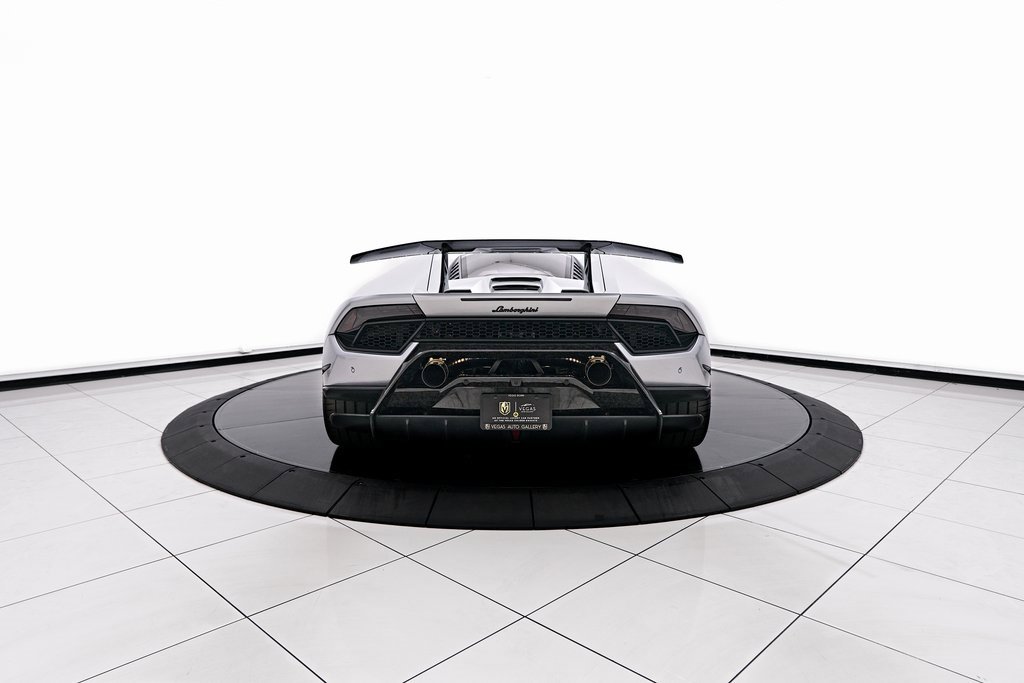 Used 2018 Lamborghini Huracan Performante image 15